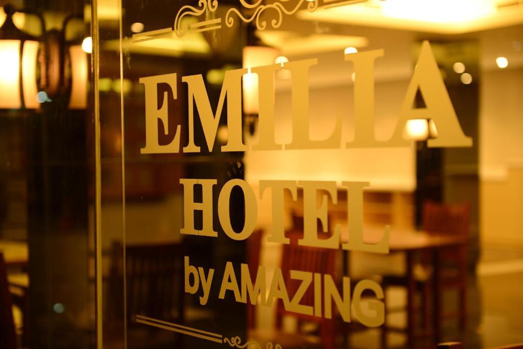 Emilia Hotel By Amazing Palembang Exterior foto